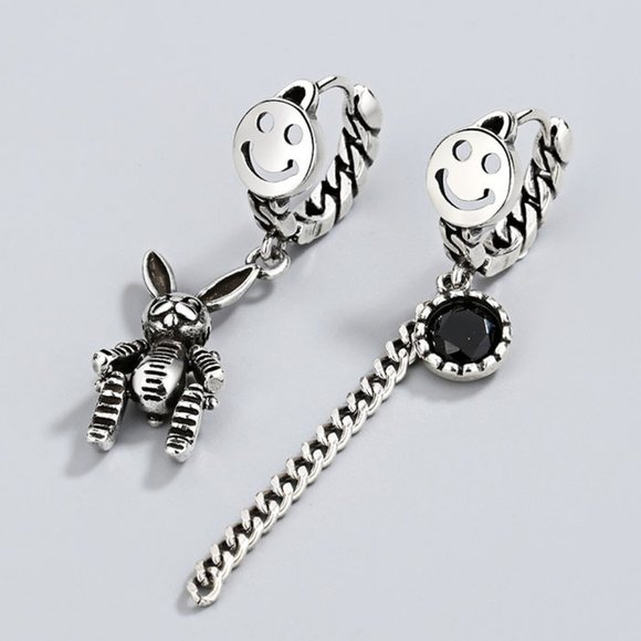 Asymmetric Smiling Face Rabbit Earrings - Picture 2 of 6